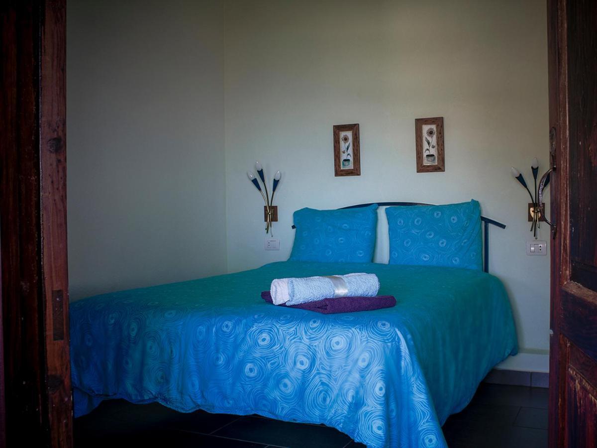 Apartamentos Finca La Cruz Tazacorte Room photo