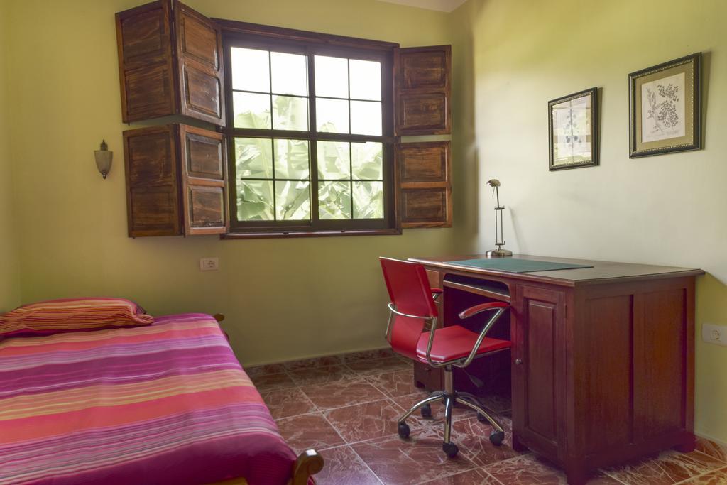 Apartamentos Finca La Cruz Tazacorte Room photo
