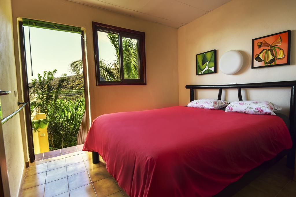 Apartamentos Finca La Cruz Tazacorte Room photo